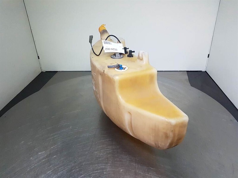 Manitou 160ATJ - Fuel tank/Kraftstofftank/Brandstoftank - Рама/ Шаси за Строителна техника: снимка 3 Manitou 160ATJ - Fuel tank/Kraftstofftank/Brandstoftank - Рама/ Шаси за Строителна техника: снимка 3