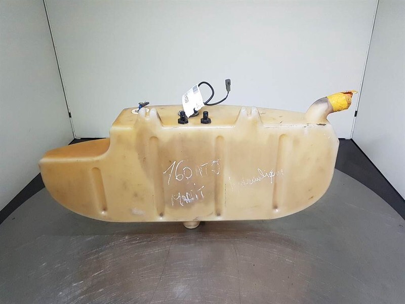 Manitou 160ATJ - Fuel tank/Kraftstofftank/Brandstoftank - Рама/ Шаси за Строителна техника: снимка 4 Manitou 160ATJ - Fuel tank/Kraftstofftank/Brandstoftank - Рама/ Шаси за Строителна техника: снимка 4