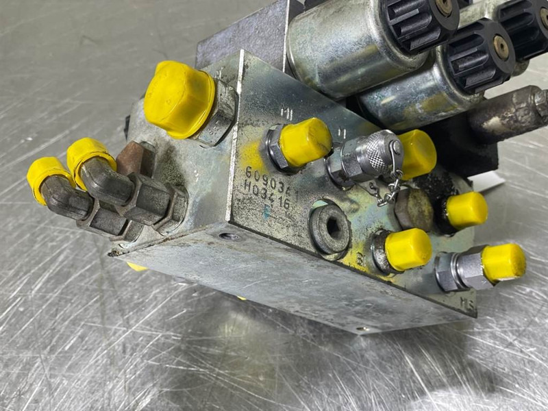 Хидравлика за Строителна техника Mecalac 12MTX-6090341-NG6 Valve/Ventile/Ventiel: снимка 9