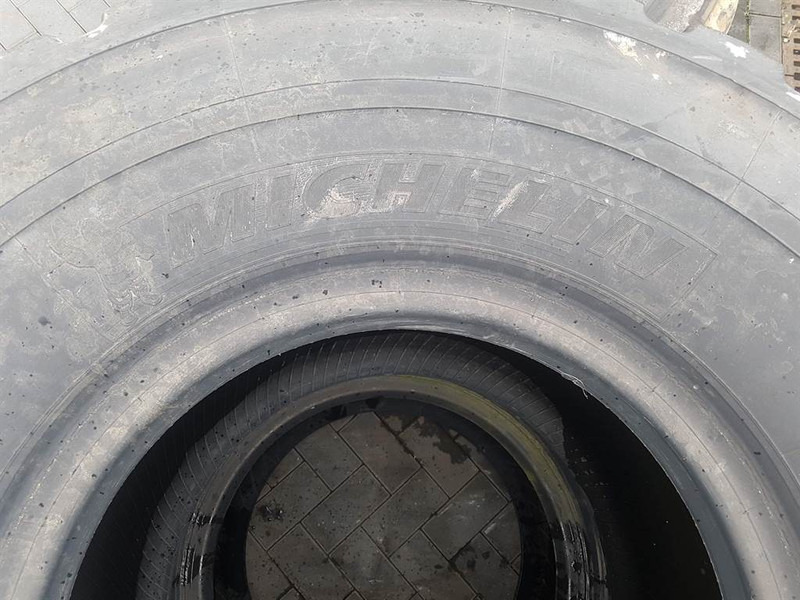Michelin 600/65R25 - Tyre/Reifen/Band - Гуми и джанти за Строителна техника: снимка 3 Michelin 600/65R25 - Tyre/Reifen/Band - Гуми и джанти за Строителна техника: снимка 3