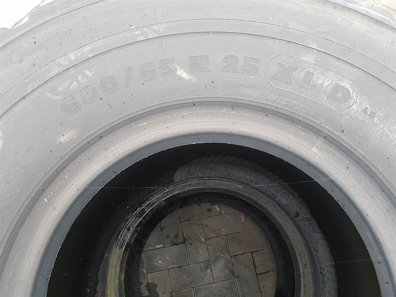 Michelin 600/65R25 - Tyre/Reifen/Band - Гуми и джанти за Строителна техника: снимка 4 Michelin 600/65R25 - Tyre/Reifen/Band - Гуми и джанти за Строителна техника: снимка 4