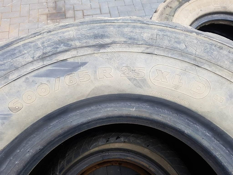 Michelin 600/65R25 - Tyre/Reifen/Band - Гума за Строителна техника: снимка 4 Michelin 600/65R25 - Tyre/Reifen/Band - Гума за Строителна техника: снимка 4