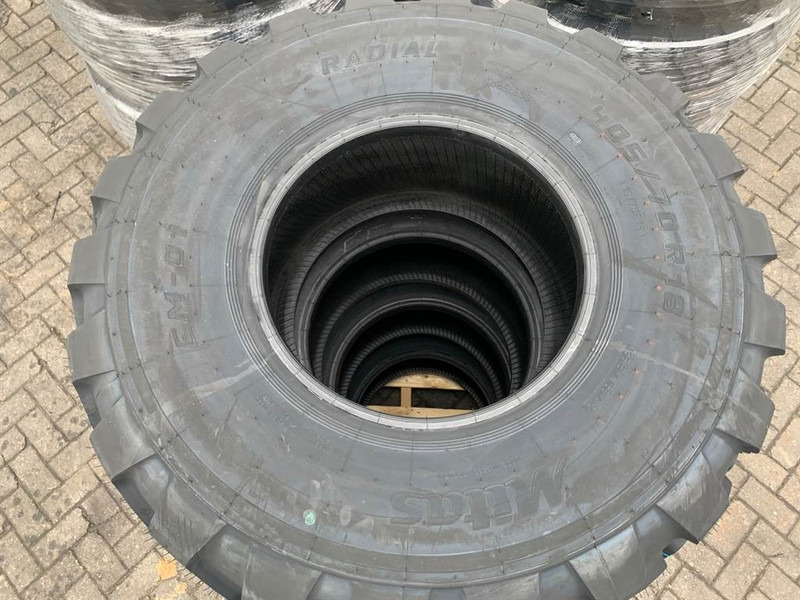 Mitas 405/70R18 (16/70R18) - Tyre/Reifen/Band - Гума за Строителна техника: снимка 4 Mitas 405/70R18 (16/70R18) - Tyre/Reifen/Band - Гума за Строителна техника: снимка 4