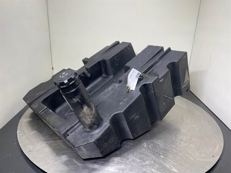 New Holland W110C-87400409-Fuel tank/Kraftstofftank - Рама/ Шаси за Строителна техника: снимка 4 New Holland W110C-87400409-Fuel tank/Kraftstofftank - Рама/ Шаси за Строителна техника: снимка 4