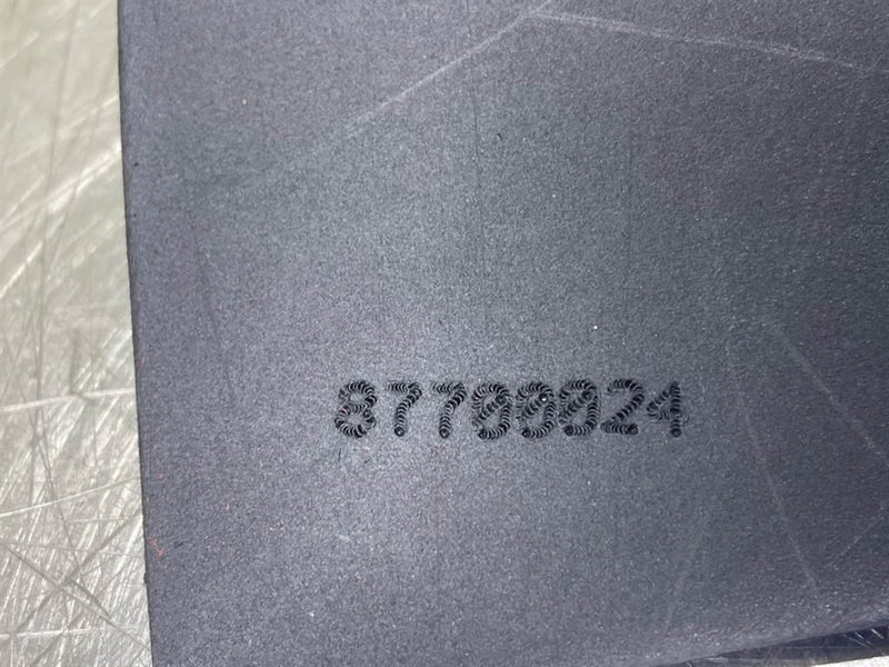 New Holland W110C-87700024-Fan/Lüfterrad/Koelvin - Двигател за Строителна техника: снимка 3 New Holland W110C-87700024-Fan/Lüfterrad/Koelvin - Двигател за Строителна техника: снимка 3