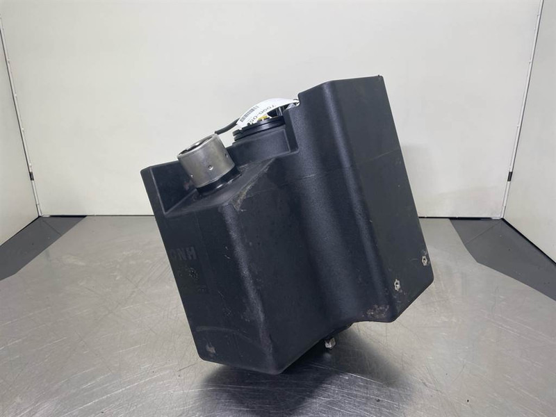 New Holland W110C-CNH 84491464-Fuel tank/Kraftstofftank - Рама/ Шаси за Строителна техника: снимка 3 New Holland W110C-CNH 84491464-Fuel tank/Kraftstofftank - Рама/ Шаси за Строителна техника: снимка 3