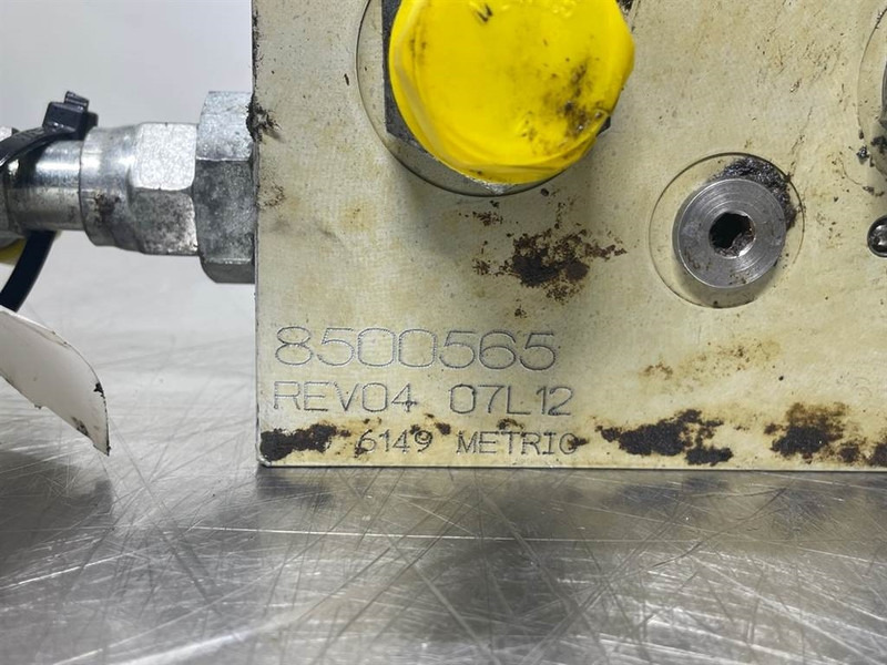 Хидравлика за Строителна техника New Holland W110C-CNH 8500565-Valve/Ventile/Ventiel: снимка 6