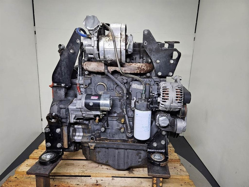 New Holland W110C-FPT F4HFE413J-Engine/Motor - Двигател за Строителна техника: снимка 4 New Holland W110C-FPT F4HFE413J-Engine/Motor - Двигател за Строителна техника: снимка 4