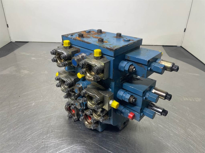 Хидравлика за Строителна техника O & K L25.5-Rexroth M6-1008-01/2M6-Valve/Ventile/Ventiel: снимка 8