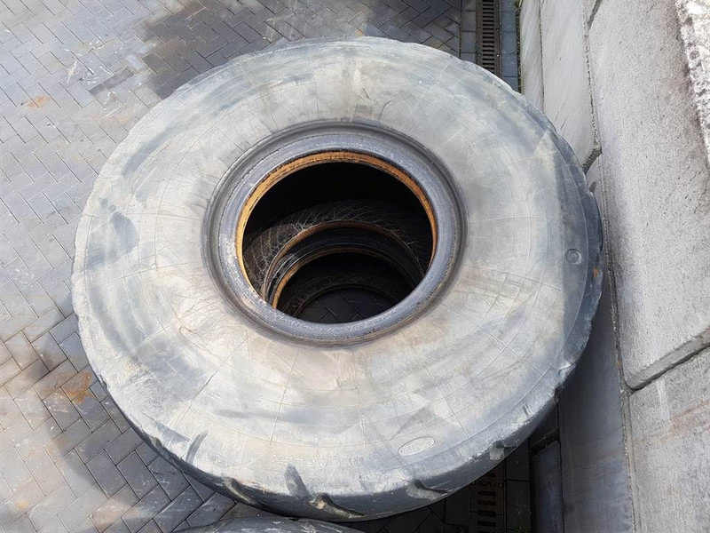 Recaflex 26.5-25 - Tyre/Reifen/Band - Гума за Строителна техника: снимка 2 Recaflex 26.5-25 - Tyre/Reifen/Band - Гума за Строителна техника: снимка 2