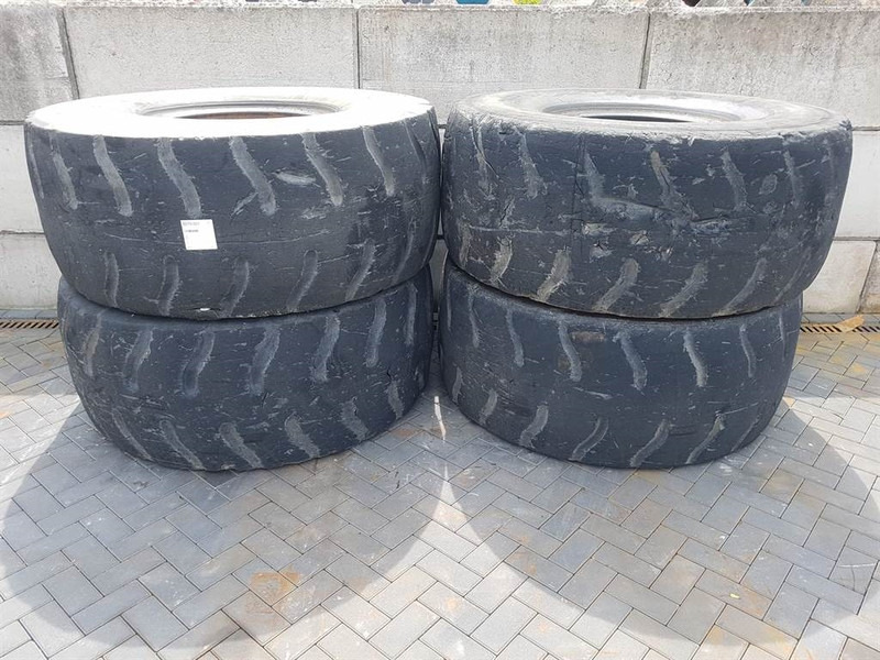 Recaflex 26.5-25 - Tyre/Reifen/Band - Гума за Строителна техника: снимка 1 Recaflex 26.5-25 - Tyre/Reifen/Band - Гума за Строителна техника: снимка 1