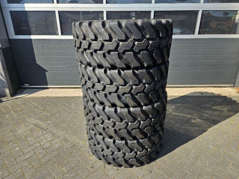 SWT 405/70R20 (16.0/70R20) *NEW* - Tire/Reifen/Band - Гуми и джанти за Строителна техника: снимка 2 SWT 405/70R20 (16.0/70R20) *NEW* - Tire/Reifen/Band - Гуми и джанти за Строителна техника: снимка 2