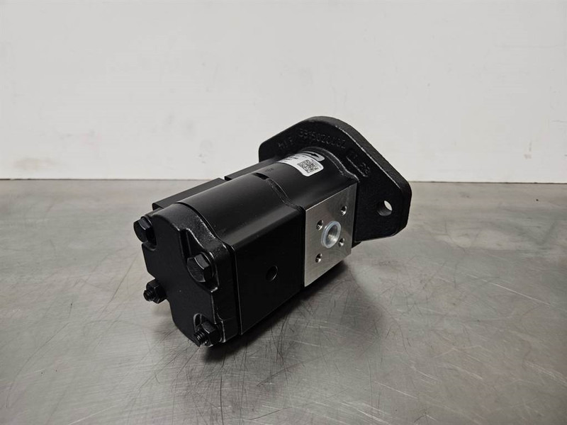 Schaeff SKL823-5100661630-Gearpump/Zahnradpumpe - Хидравлика за Строителна техника: снимка 5 Schaeff SKL823-5100661630-Gearpump/Zahnradpumpe - Хидравлика за Строителна техника: снимка 5
