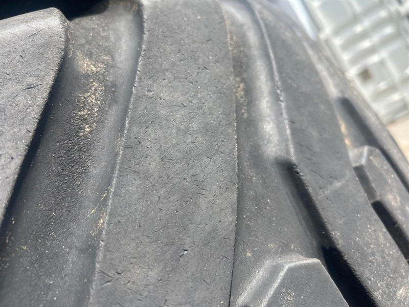 Schaeff SKL841-Altura 550/45-22.5-Tire/Reifen/Band - Гуми и джанти за Строителна техника: снимка 2 Schaeff SKL841-Altura 550/45-22.5-Tire/Reifen/Band - Гуми и джанти за Строителна техника: снимка 2