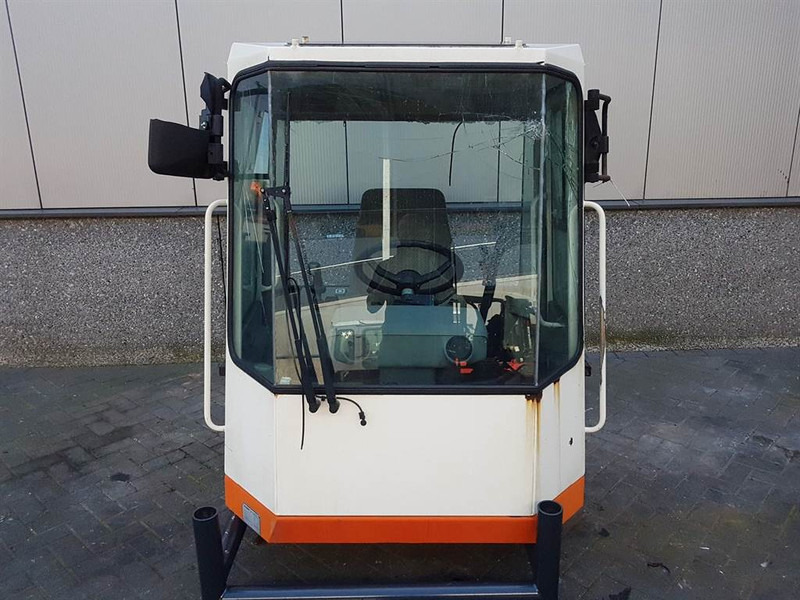 Schaeff SKL853-101980172-Cabin/Kabine/Cabine - Кабина и интериор за Строителна техника: снимка 1 Schaeff SKL853-101980172-Cabin/Kabine/Cabine - Кабина и интериор за Строителна техника: снимка 1