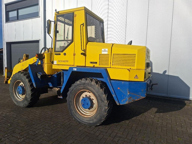 Schaeff SKS 661 - Колесен товарач: снимка 3 Schaeff SKS 661 - Колесен товарач: снимка 3
