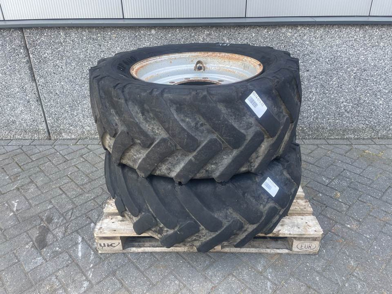 Schaeff SKS661-BKT 405/70-24 (16/70-24)-Tire/Reifen/Band - Гуми и джанти за Строителна техника: снимка 1 Schaeff SKS661-BKT 405/70-24 (16/70-24)-Tire/Reifen/Band - Гуми и джанти за Строителна техника: снимка 1