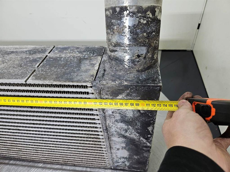 Sennebogen 835E - Intercooler/Ladeluftkühler/Luchtkoeler - Двигател за Строителна техника: снимка 4 Sennebogen 835E - Intercooler/Ladeluftkühler/Luchtkoeler - Двигател за Строителна техника: снимка 4