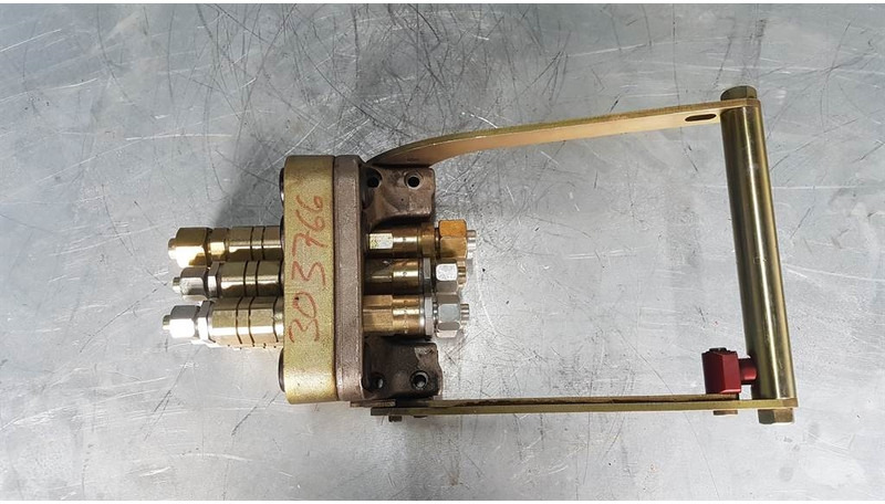 Stucchi GR10 - 9 - Liebherr-Quick coupler/Schnellk - Хидравлика: снимка 2 Stucchi GR10 - 9 - Liebherr-Quick coupler/Schnellk - Хидравлика: снимка 2