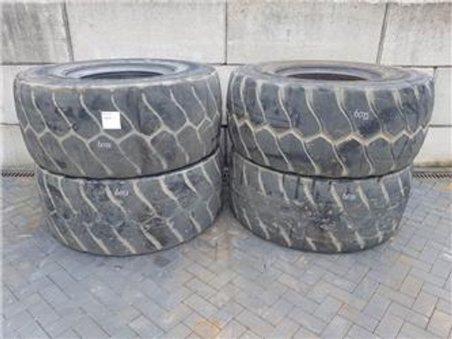 TRIANGLE 23.5R25 - Tire/Reifen/Band - Гума за Строителна техника: снимка 1 TRIANGLE 23.5R25 - Tire/Reifen/Band - Гума за Строителна техника: снимка 1