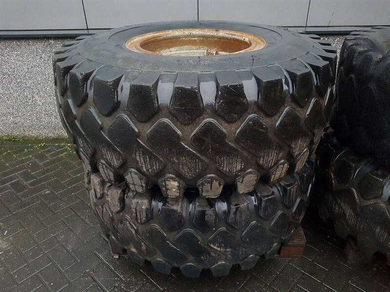 Terex TL210-Solideal 20.5-25-Tire/Reifen/Band - Гуми и джанти за Строителна техника: снимка 2 Terex TL210-Solideal 20.5-25-Tire/Reifen/Band - Гуми и джанти за Строителна техника: снимка 2