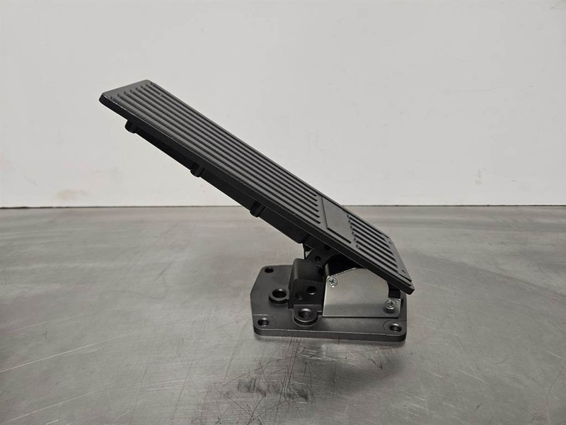 Terex TL260-5350260006-Gas pedal/Fusspedal/Gaspedaal - Електрическа система за Строителна техника: снимка 5 Terex TL260-5350260006-Gas pedal/Fusspedal/Gaspedaal - Електрическа система за Строителна техника: снимка 5