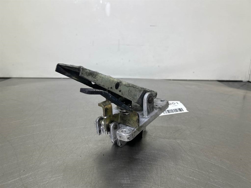 Terex TW150-6041506-Brake pedal/Bremspedal/Rempedaal - Кабина и интериор за Строителна техника: снимка 3 Terex TW150-6041506-Brake pedal/Bremspedal/Rempedaal - Кабина и интериор за Строителна техника: снимка 3