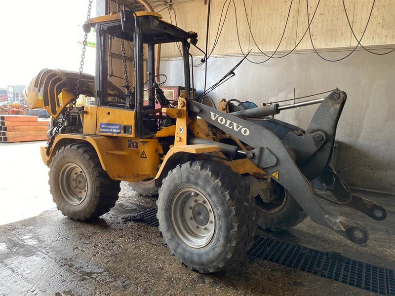 Volvo L 30 B-Z / SX (For parts) - Колесен товарач: снимка 2 Volvo L 30 B-Z / SX (For parts) - Колесен товарач: снимка 2