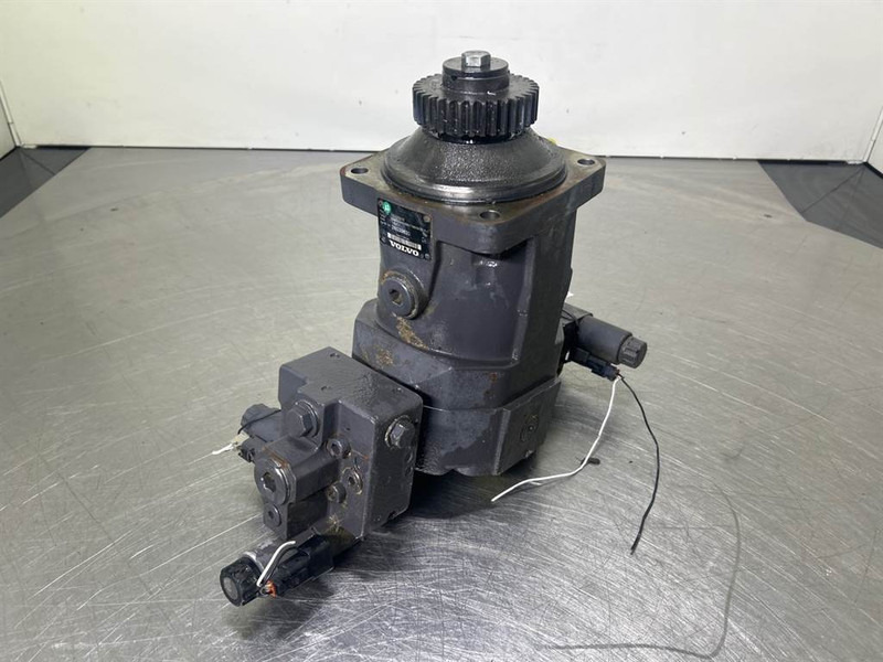 Volvo L25F-15223938-Drive motor/Fahrmotor/Rijmotor - Хидравлика за Строителна техника: снимка 2 Volvo L25F-15223938-Drive motor/Fahrmotor/Rijmotor - Хидравлика за Строителна техника: снимка 2