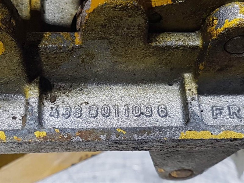 Zettelmeyer ZL1001 - Brake pedal - Кабина и интериор за Строителна техника: снимка 4 Zettelmeyer ZL1001 - Brake pedal - Кабина и интериор за Строителна техника: снимка 4