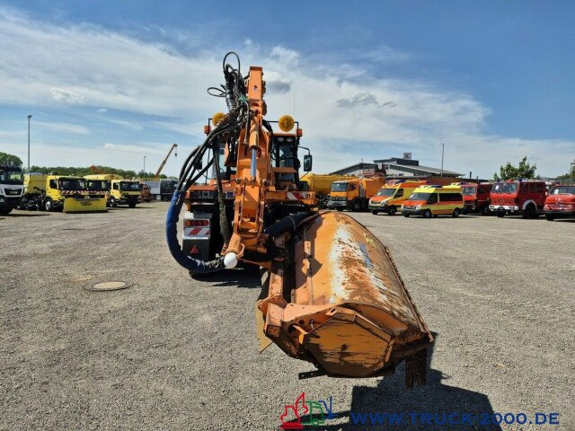 Трактор JCB Fastrac inklusive 4x4 Mulag Front + Heck Mäher: снимка 7