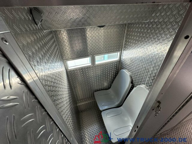 Mercedes-Benz Setra Gefangentransporter 15 Zellen-29 Gefangene - Камион: снимка 5 Mercedes-Benz Setra Gefangentransporter 15 Zellen-29 Gefangene - Камион: снимка 5