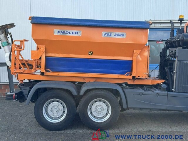 Multicar M30 6x4 3 Achsen Winterdienst Schild +Streuer - Лекотоварен автомобил: снимка 3 Multicar M30 6x4 3 Achsen Winterdienst Schild +Streuer - Лекотоварен автомобил: снимка 3