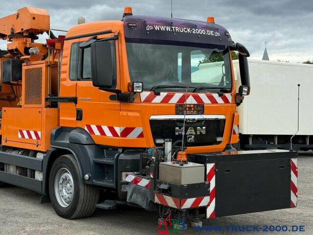 MAN 26.320 Müller Kanal Sauger + Sinkkastenreiniger - Каналопочистваща машина: снимка 4 MAN 26.320 Müller Kanal Sauger + Sinkkastenreiniger - Каналопочистваща машина: снимка 4