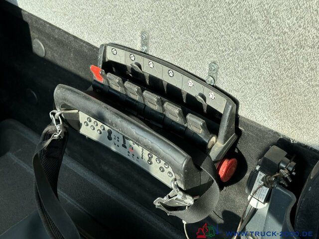 MAN TGM 18.250 Kran Hiab 099 gefaltet am Heck 1.Hand - Камион с кран, Бордови камион: снимка 2 MAN TGM 18.250 Kran Hiab 099 gefaltet am Heck 1.Hand - Камион с кран, Бордови камион: снимка 2