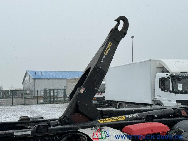 MAN TGS 26.360 Palfinger Kran 9m = 1,2t NUR 150 TKM - Мултилифт с кука камион, Камион с кран: снимка 2 MAN TGS 26.360 Palfinger Kran 9m = 1,2t NUR 150 TKM - Мултилифт с кука камион, Камион с кран: снимка 2