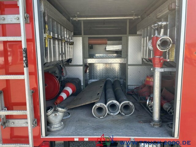 Mercedes-Benz 814 D Metz Feuerwehr inkl Löschpumpe 9 Sitzer - Лекотоварен автомобил фургон, Бус с двойна кабина: снимка 4 Mercedes-Benz 814 D Metz Feuerwehr inkl Löschpumpe 9 Sitzer - Лекотоварен автомобил фургон, Бус с двойна кабина: снимка 4