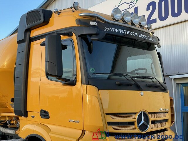 Mercedes-Benz Actros 2545 Silo 31m³ Getreide Staub Rieselgüter - Камион цистерна: снимка 2 Mercedes-Benz Actros 2545 Silo 31m³ Getreide Staub Rieselgüter - Камион цистерна: снимка 2