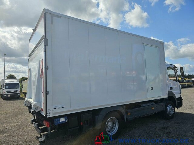 Mercedes-Benz Atego 1221 Koffer Ladebordwand 1.5t. seitl. Tür - Камион фургон: снимка 2 Mercedes-Benz Atego 1221 Koffer Ladebordwand 1.5t. seitl. Tür - Камион фургон: снимка 2