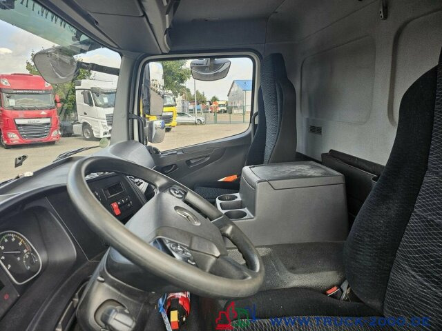 Mercedes-Benz Atego 1221 Koffer Ladebordwand 1.5t. seitl. Tür - Камион фургон: снимка 5 Mercedes-Benz Atego 1221 Koffer Ladebordwand 1.5t. seitl. Tür - Камион фургон: снимка 5