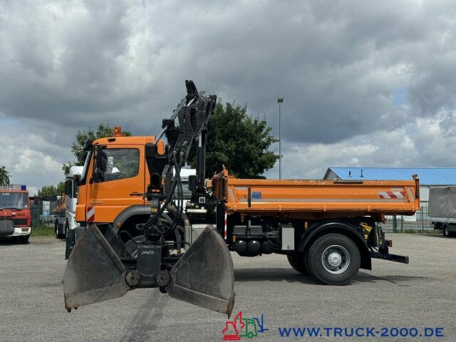 Mercedes-Benz Axor 2133 4x4 Kipper Kran Winterdienstausstat. - Самосвал камион, Камион с кран: снимка 5 Mercedes-Benz Axor 2133 4x4 Kipper Kran Winterdienstausstat. - Самосвал камион, Камион с кран: снимка 5