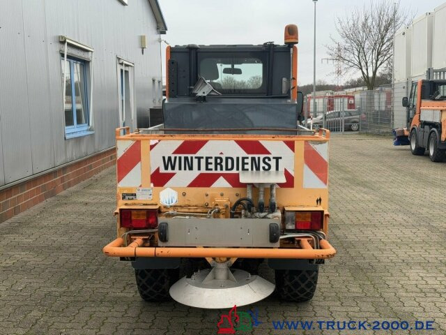 Multicar Tremo X56 Winterdienst Streuer + Besen NUR 14TKM - Мотометачна машина: снимка 4 Multicar Tremo X56 Winterdienst Streuer + Besen NUR 14TKM - Мотометачна машина: снимка 4