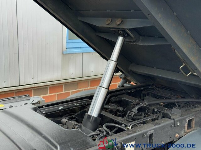 Multicar Tremo X56 Winterdienst Streuer + Besen NUR4126km - Бус самосвал: снимка 2 Multicar Tremo X56 Winterdienst Streuer + Besen NUR4126km - Бус самосвал: снимка 2
