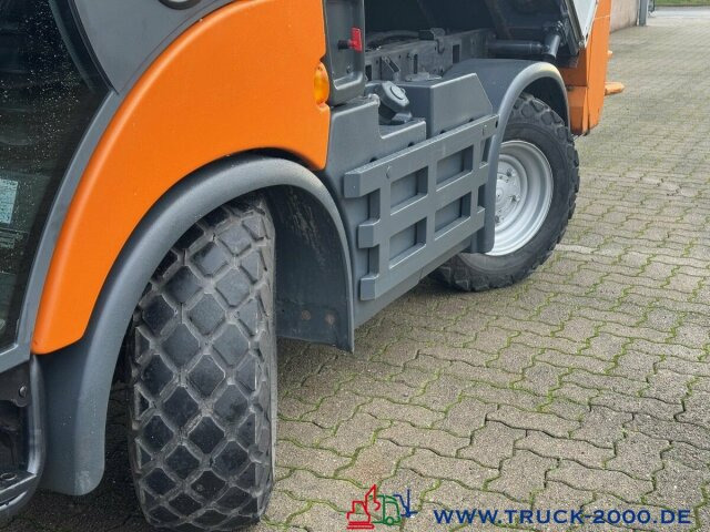 Multicar Tremo X56 Winterdienst Streuer + Besen NUR8568KM - Мотометачна машина: снимка 2 Multicar Tremo X56 Winterdienst Streuer + Besen NUR8568KM - Мотометачна машина: снимка 2