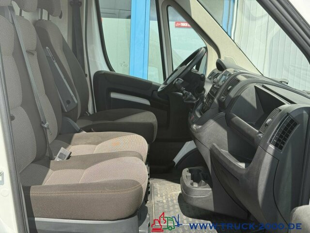 Peugeot Boxer 2.2 HDi Kasten Hoch & Lang NUR 54.160 KM - Товарен бус: снимка 4 Peugeot Boxer 2.2 HDi Kasten Hoch & Lang NUR 54.160 KM - Товарен бус: снимка 4