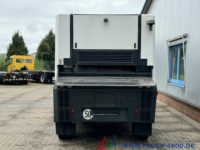 Schmidt MFH 5500 3 Besen + Hochdruckreiniger mit Lanze - Мотометачна машина: снимка 4 Schmidt MFH 5500 3 Besen + Hochdruckreiniger mit Lanze - Мотометачна машина: снимка 4