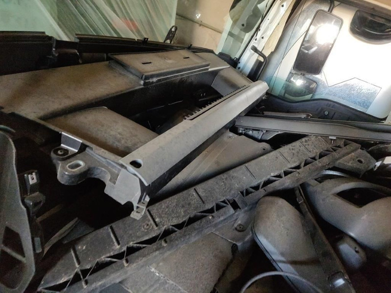 MAN Cabine TGL Euro6 - Кабина и интериор за Камион: снимка 4 MAN Cabine TGL Euro6 - Кабина и интериор за Камион: снимка 4