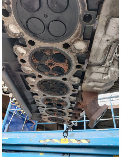 MAN D2676LF53 - Цилиндров блок: снимка 3 MAN D2676LF53 - Цилиндров блок: снимка 3