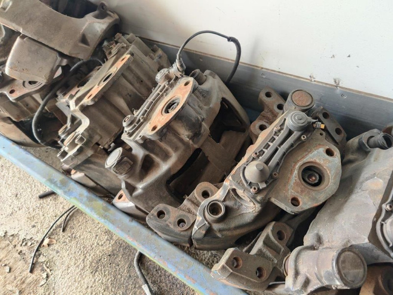 Спирачен апарат за Камион MAN Remklauwen / Brake calipers F2000 / TGA: снимка 1