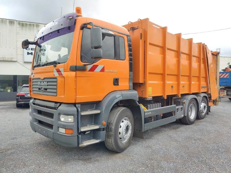 MAN TGA 26.320 6x2 garbage truck ZOELLER - Боклукчийска кола: снимка 1 MAN TGA 26.320 6x2 garbage truck ZOELLER - Боклукчийска кола: снимка 1